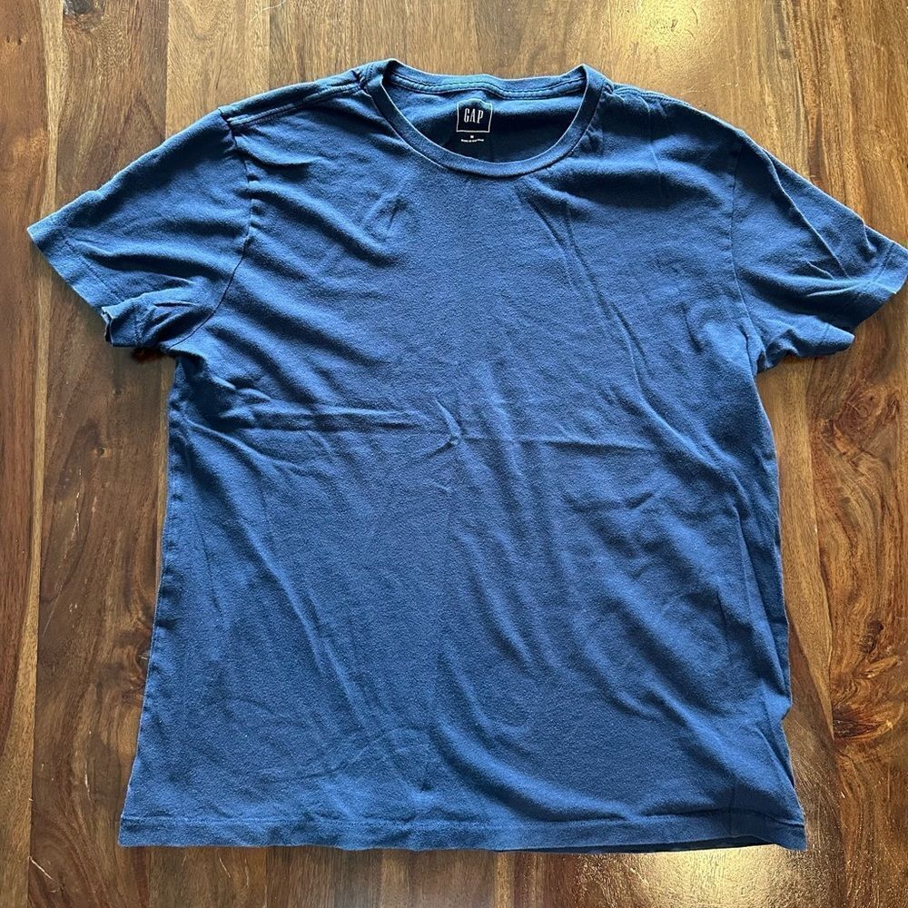 Perfectly broken-in navy tee by GAP